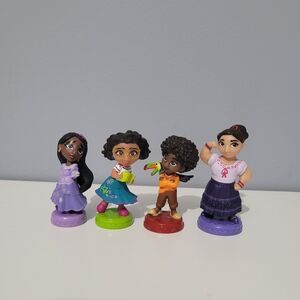 Encanto Mini Figurine Set
